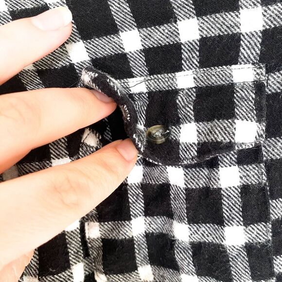 Passport Black White Plaid Soft Knit Button Down Flannel Shirt Size Large - Picture 5 of 7